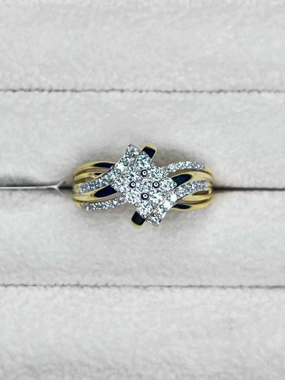 R073 | Genuine Diamond Cluster Cocktail Ring